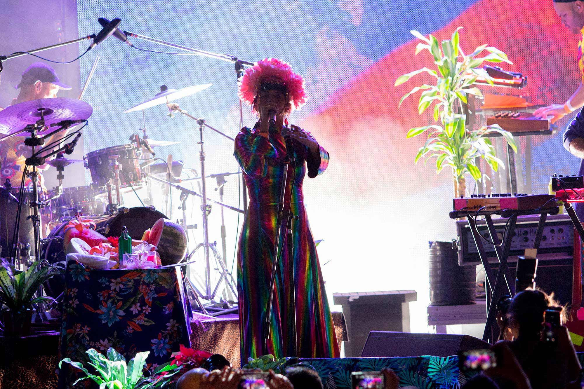 El psicodélico show de la Bomba Estereo en el Konex