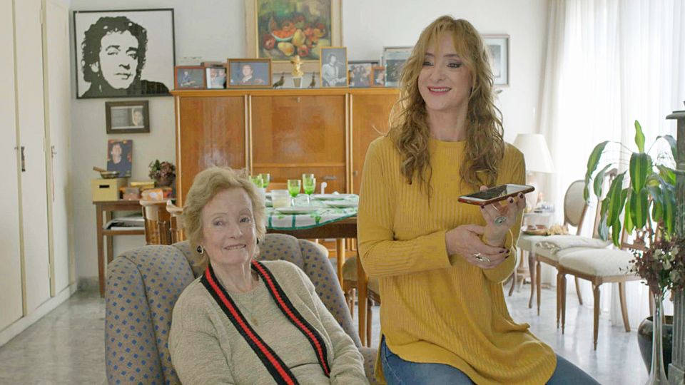 Ellas. Lidia Clarke y su hija Laura en la nueva biopic de Cerati.