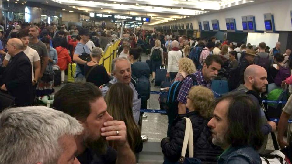 En Aeroparque quedaron afectados miles de pasajeros.