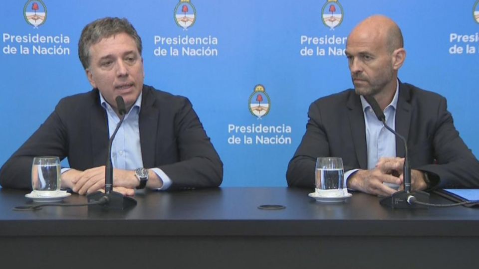 Nicolás Dujovne, el ministro de Hacienda habló sobre el alza del Dólar.