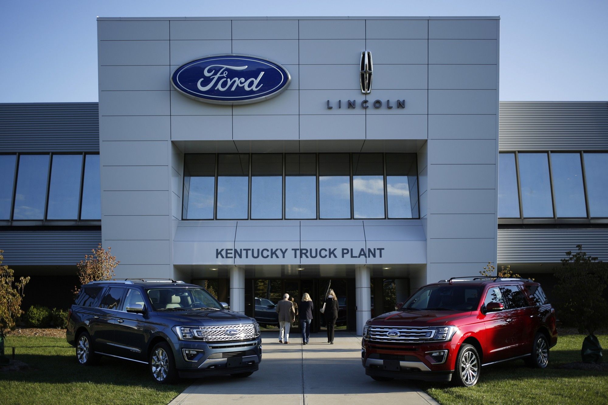 Inside The Kentucky Ford Truck Plant As New Ford Expedition Begins Production 