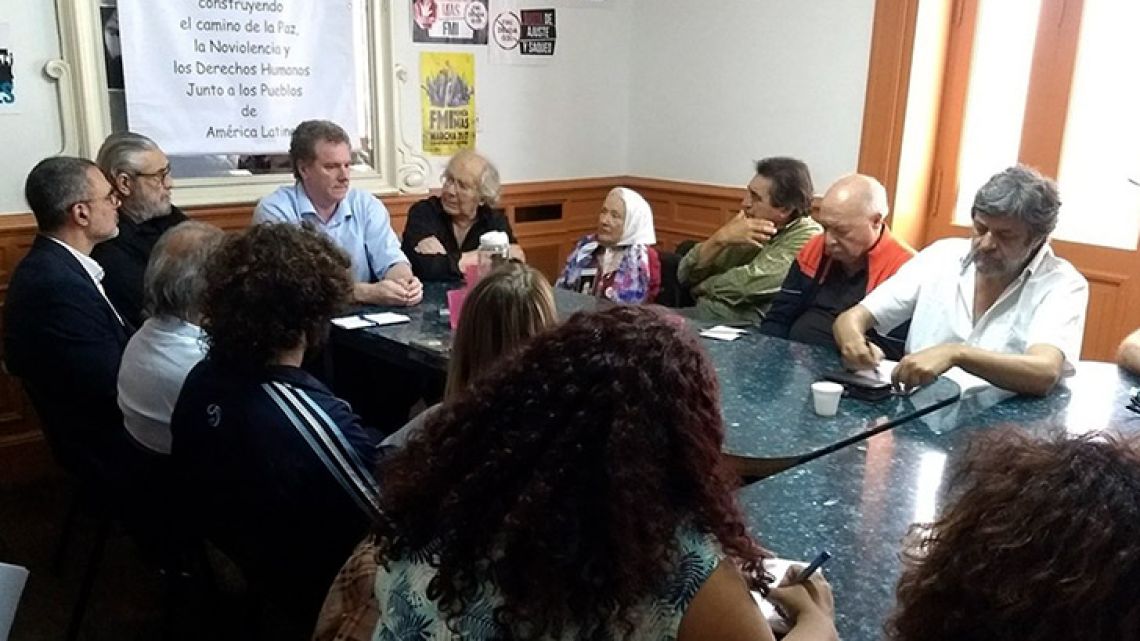 Security Ministry Cabinet Chief Gerado Millman (pictured, blue shirt) meets with representatives from social movements and anti-G20 protesters last week to discuss their plans to protest.