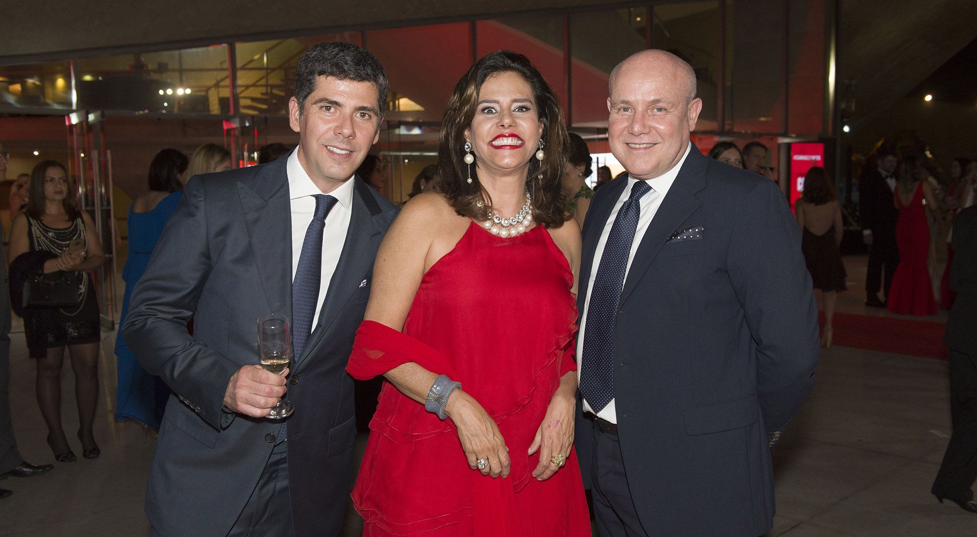 Caras Brasil festeja su 25° aniversario.