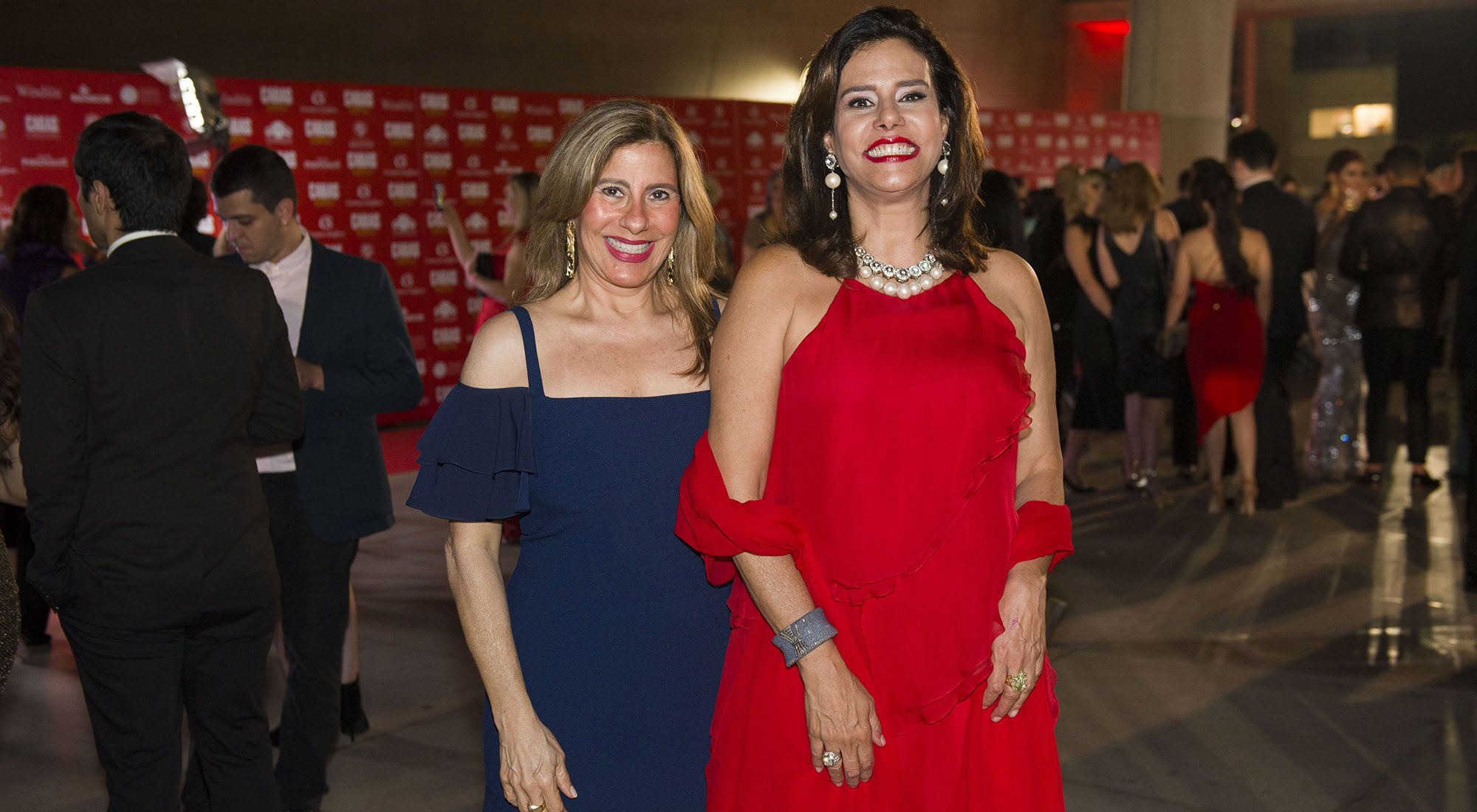 Caras Brasil festeja su 25° aniversario.