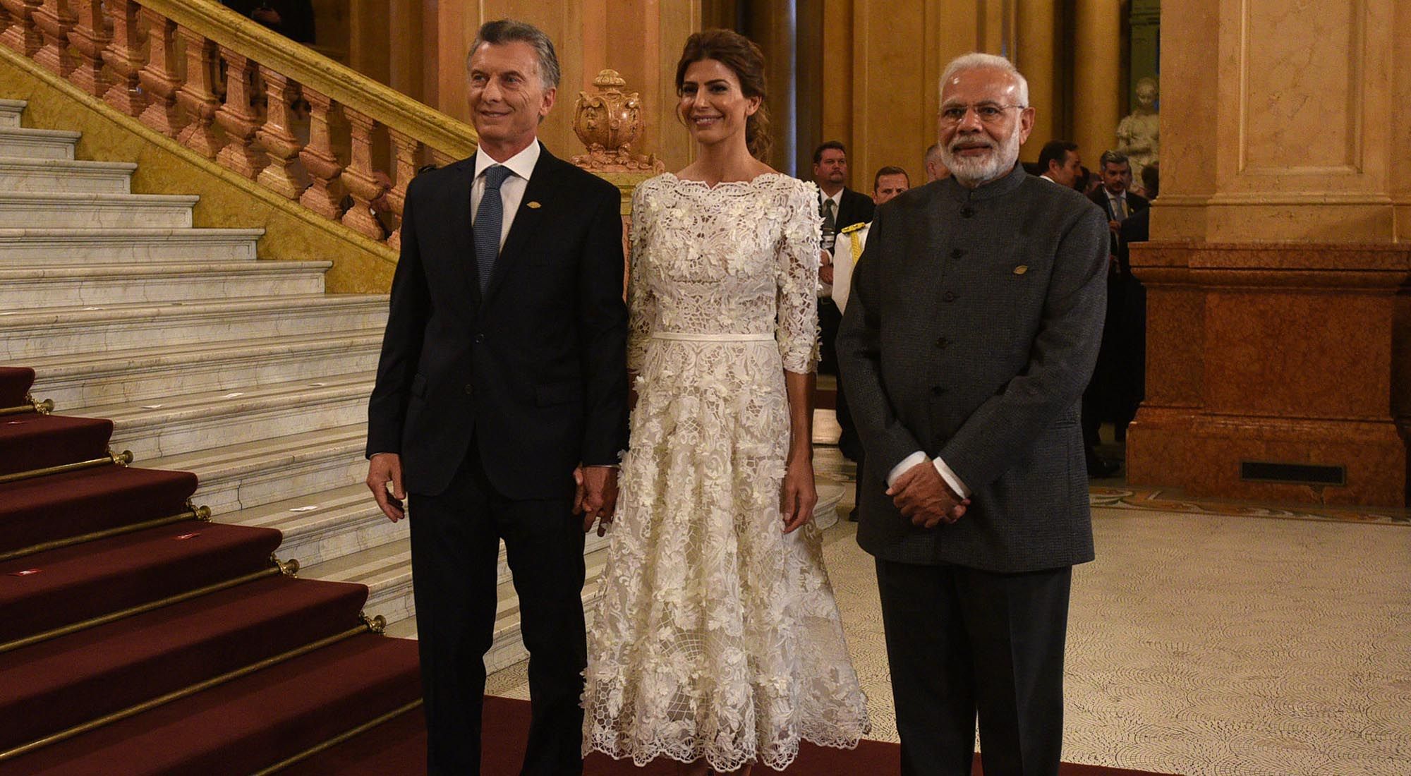 El primer ministro Narendra Modi junto a Macri antes de la velada de gala en el Colón.