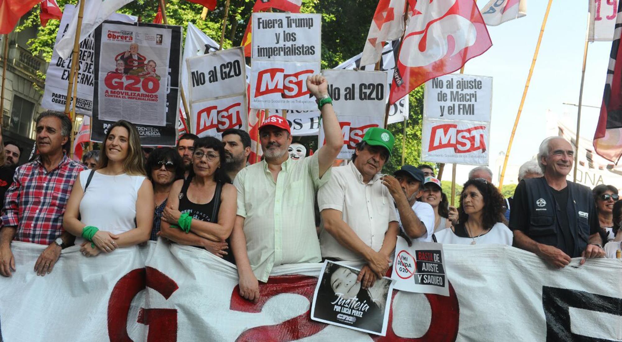 Marcha anti G20. Distintas agrupaciones políticas y sociales manifestaron en Buenos Aires.