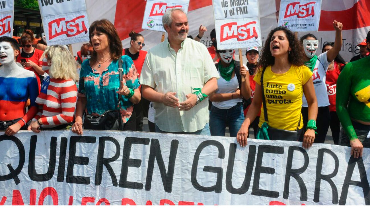 Vilma Ripoll y Alejandro Bodart, del MST en la marcha contra el G20.