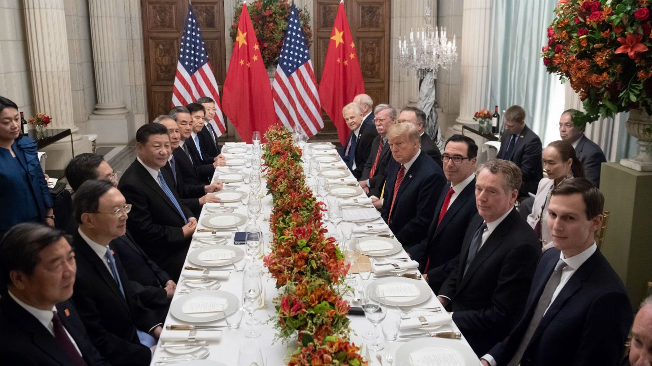 Xi Jinping y Donald Trump, frente a frente en una reunión que atrae la atención del mundo.