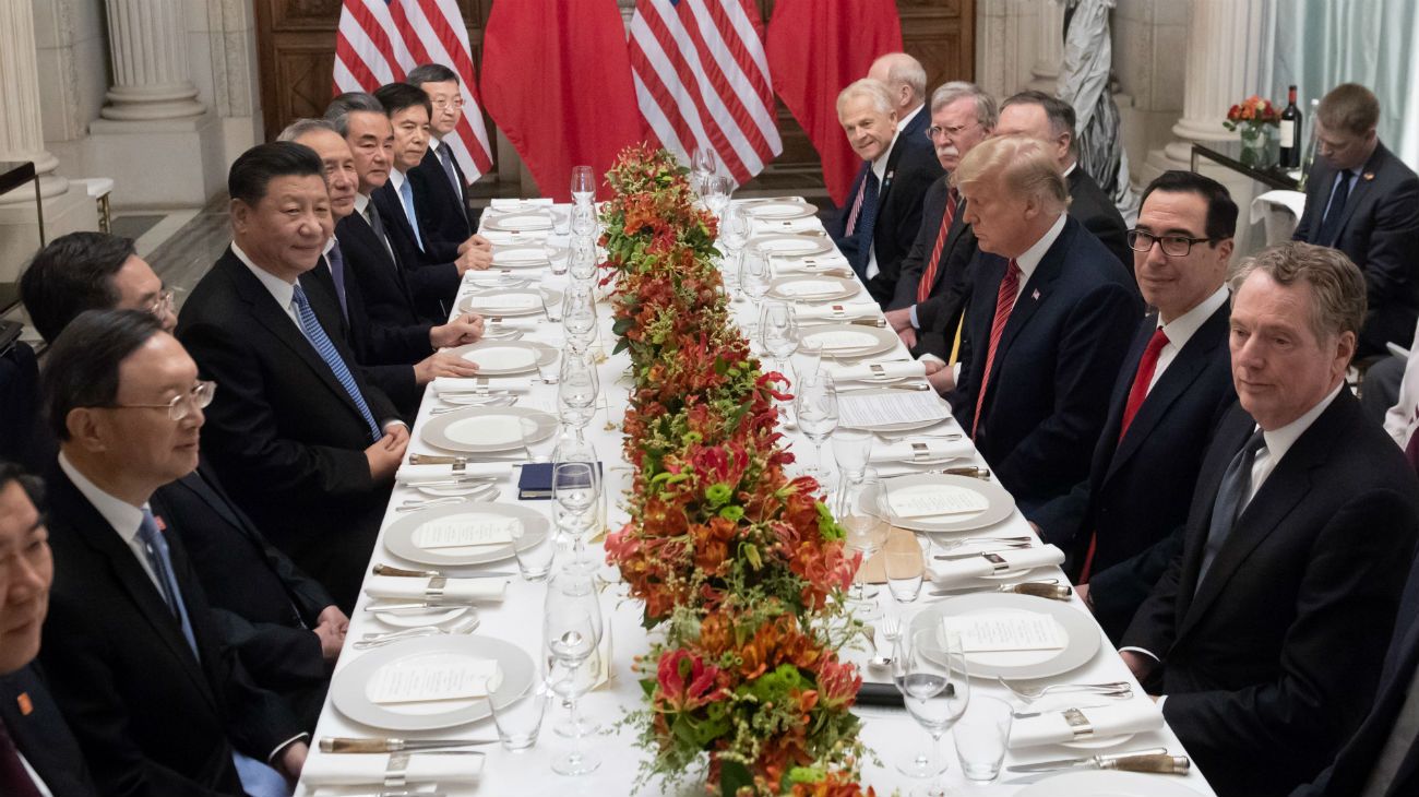 Xi Jinping y Donald Trump, frente a frente en una reunión que atrae la atención del mundo.