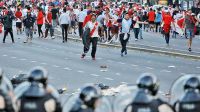 disturbios river monumental superfinal suspendida boca telam