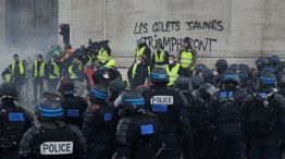 Enfrentamientos en París en nueva protesta contra Macron