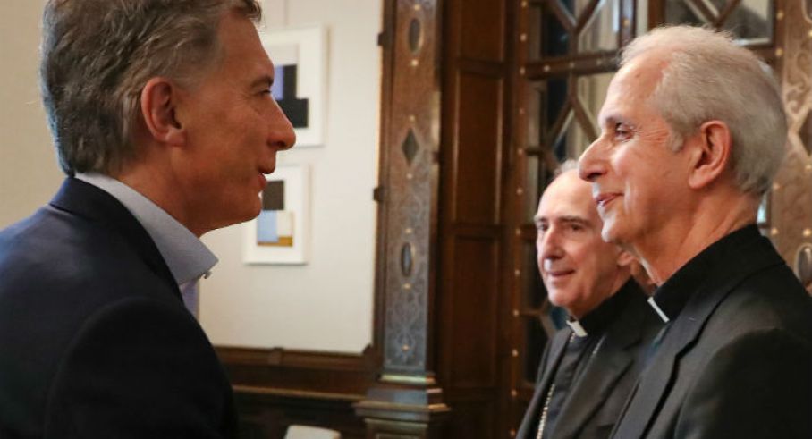 1220-macri-episcopado-00