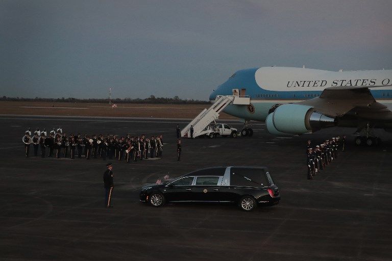 El mundo político estadounidense e internacional se despidió hoy del ex presidente George H.W. Bush, en una ceremonia fúnebre celebrada en la Catedral Nacional de Washington.