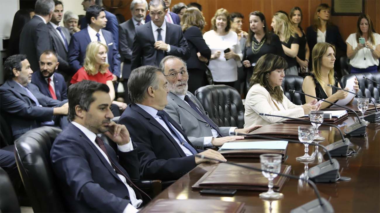 Diego Molea, Alberto Lugones, Pablo Tonelli, Olga Brizuela y Doria de Cara y Marina Sánchez Herrero.