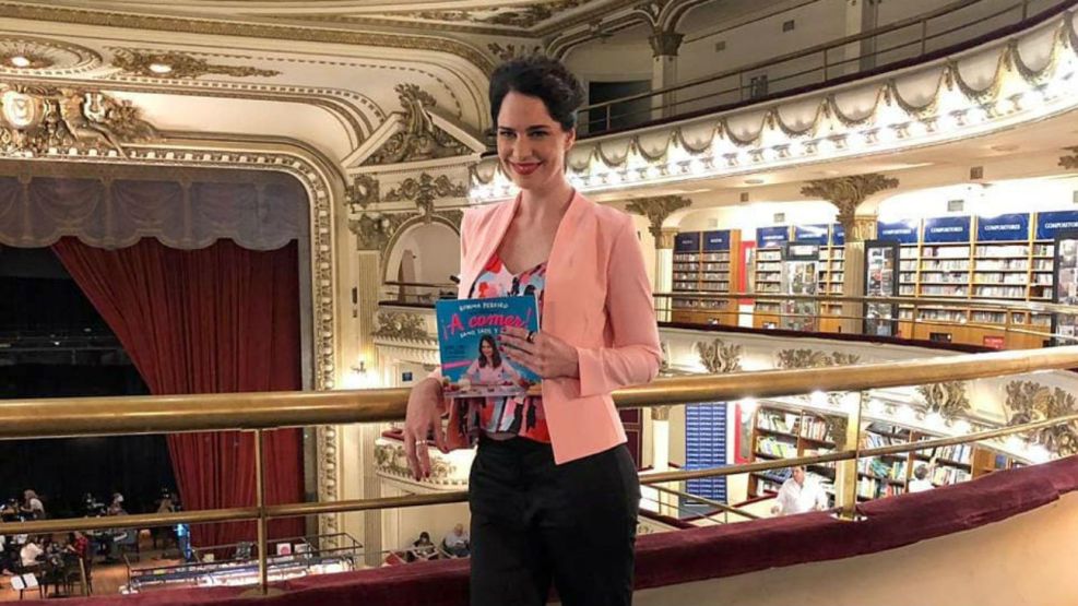 La nutricionista Romina Pereiro presentó su primer libro en la librería El Ateneo Grand Splendid