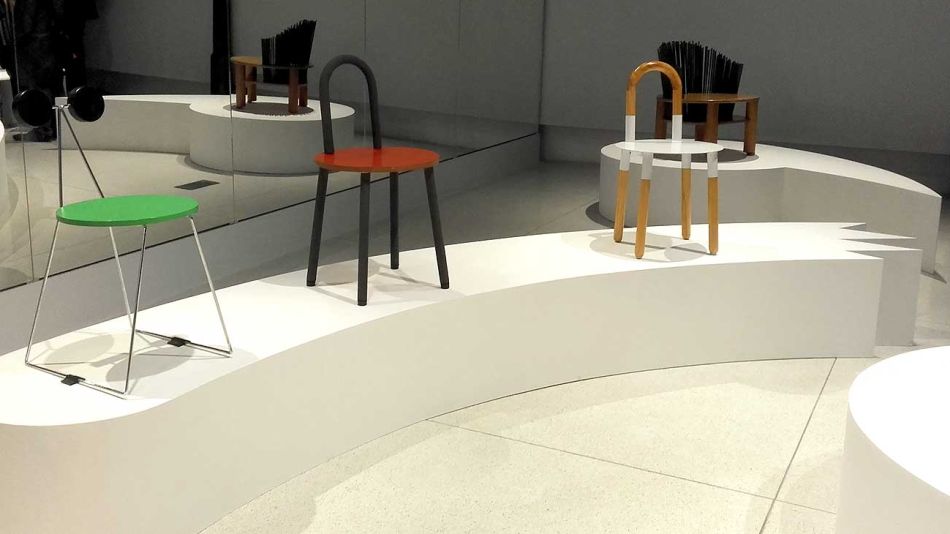 Dar en el Blanco. El mueble de asiento por Ricardo Blanco.