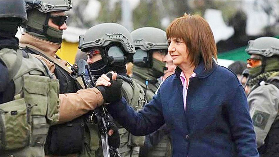 20181216_bullrich_armada_twitter_g.jpg