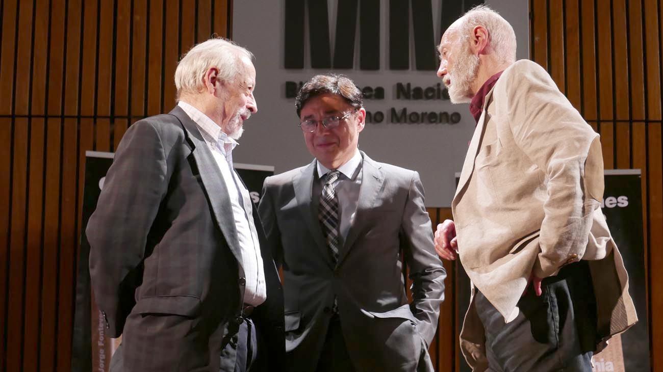 En la sala Jorge Luís Borges de la biblioteca Nacional Mariano Moreno, Jorge Fontevecchia entrevistó a James Neilson y Horacio Verbitsky en el marco de la presentación de su nuevo libro 