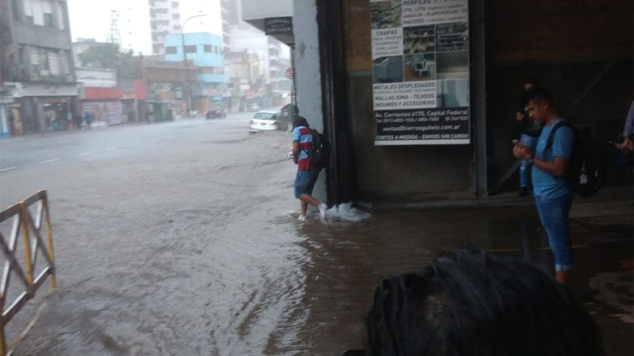 Diluvió en Buenos Aires y hubo anegamiento de calles.