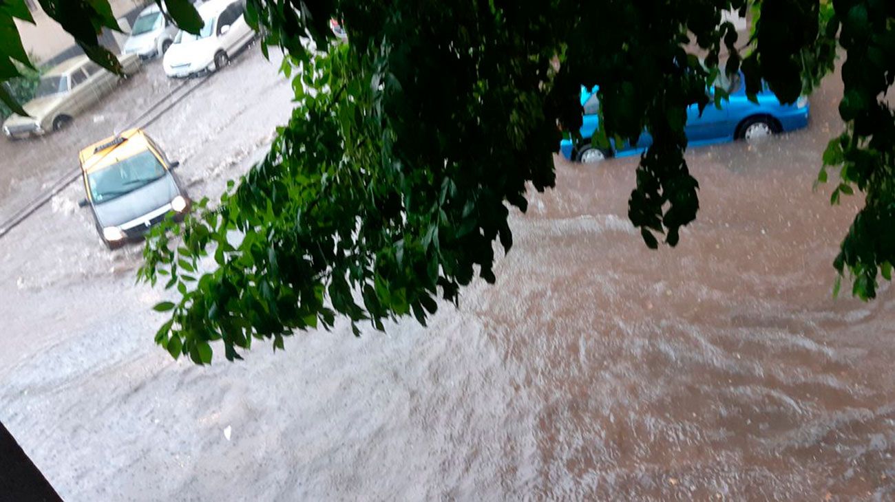 Intenso temporal de lluvia cae sobre Buenos Aires y el Conurbano