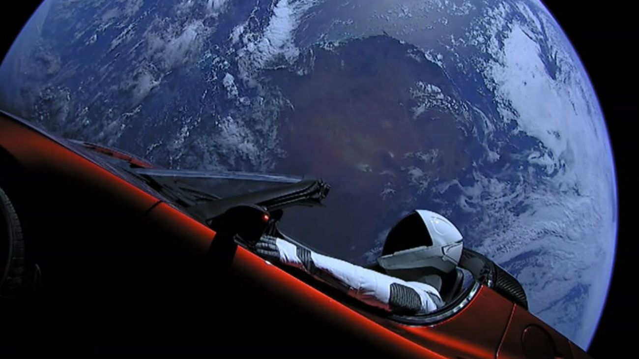 El coche deportivo del jefe de SpaceX, Elon Musk, fue enviado al espacio.