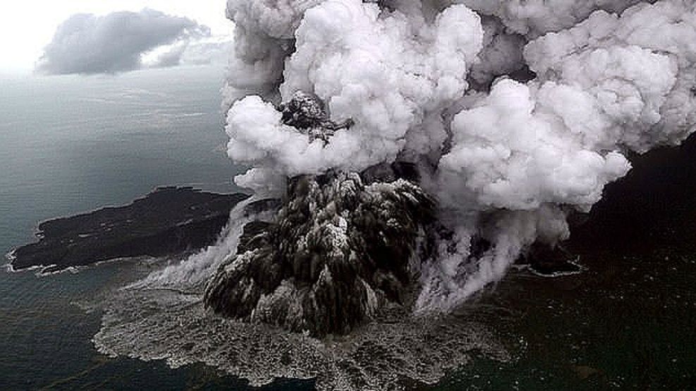 volcan tsunami indonesia