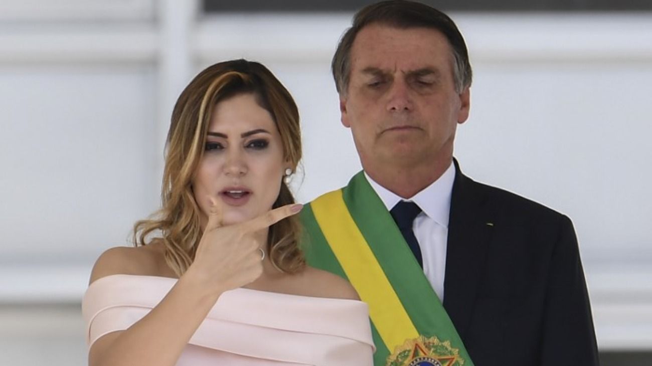 La esposa de Bolsonaro sorprendió con un discurso en lenguaje de señas | Perfil