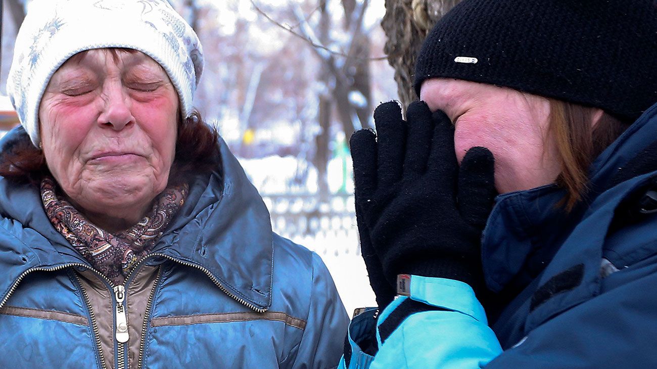 Rusia: hallaron vivo a un bebé bajo los escombros del edificio que se derrumbó y dejó ocho muertos