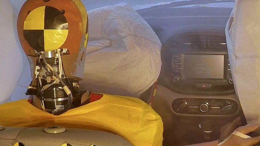 1-hmg-intorduces-worlds-first-multi-collision-airbag-system-3