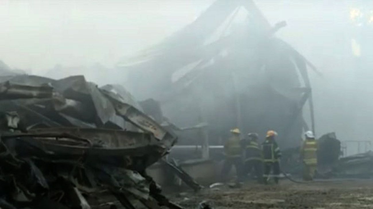 Incendio de embarcaciones en una guardería náutica de la zona de Villa La Ñata, en el partido bonaerense de Tigre.