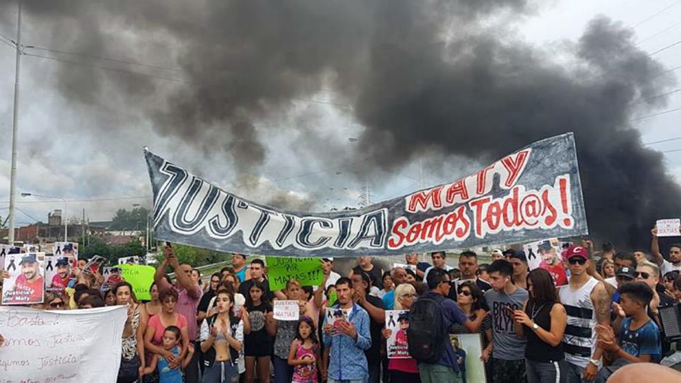 La marcha de familiares y amigos de Matías Villavicencio, reclamando justicia por su crimen.
