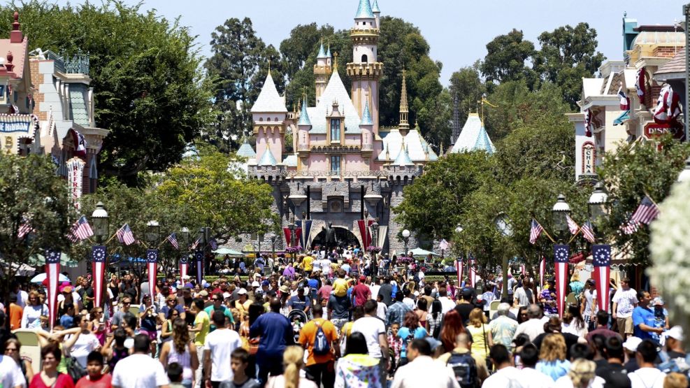 Disney Sales, Profit Top Analyst Views On Ad Rebound