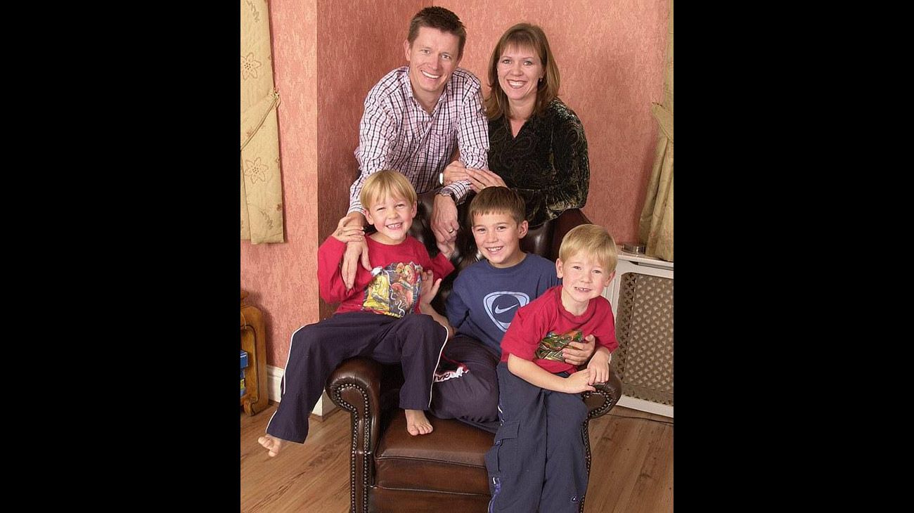 Richard Mason, su exesposa y sus hijos