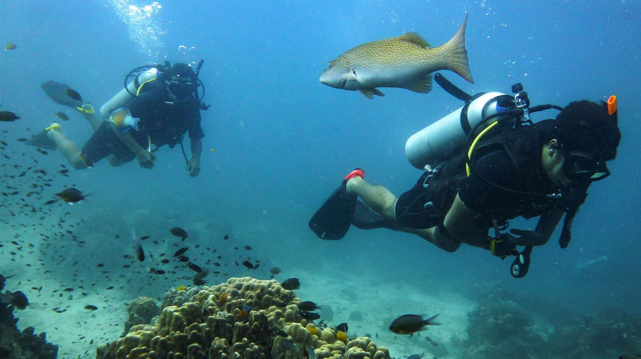 Principal referente de buceo del país explicó los riesgos de un "bautismo"