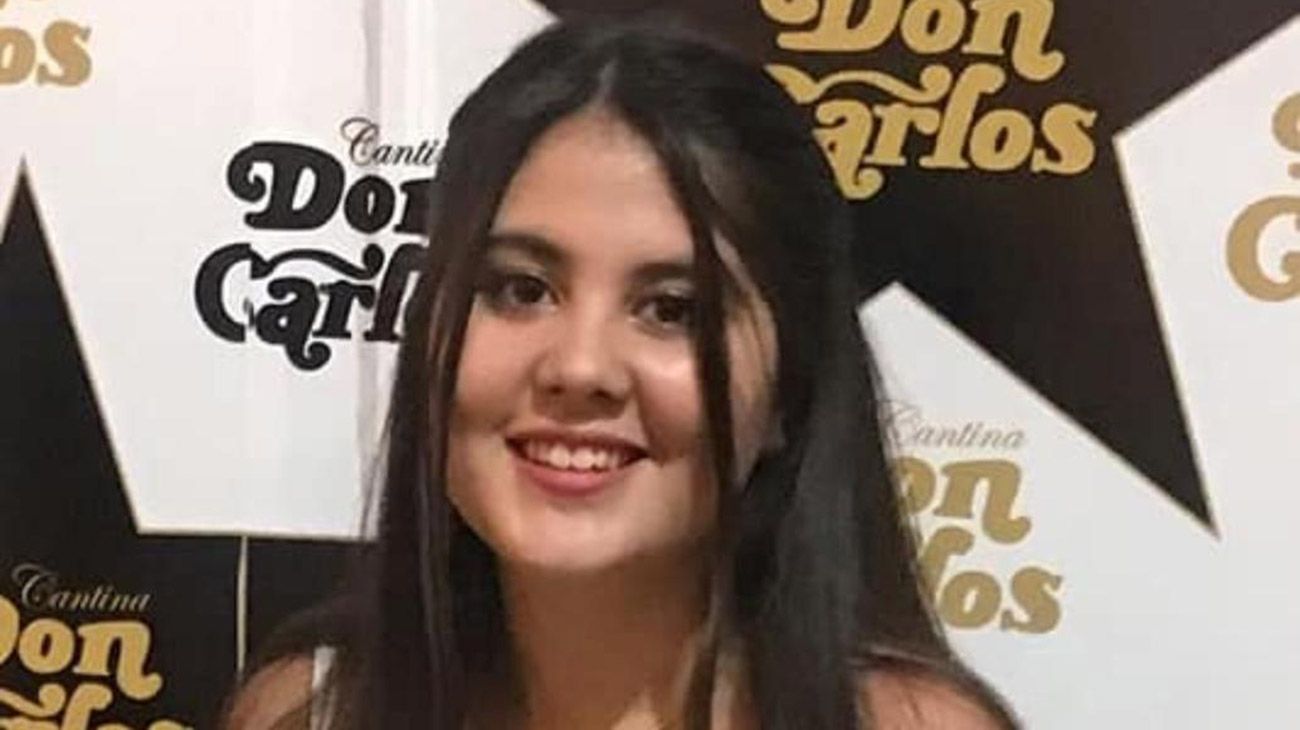 Buscan a una adolescente que se fue de su casa en Palermo. Michelle Médula. Tiene 15 años y el miércoles por la mañana se fue de su casa tras dsicutir con su familia.