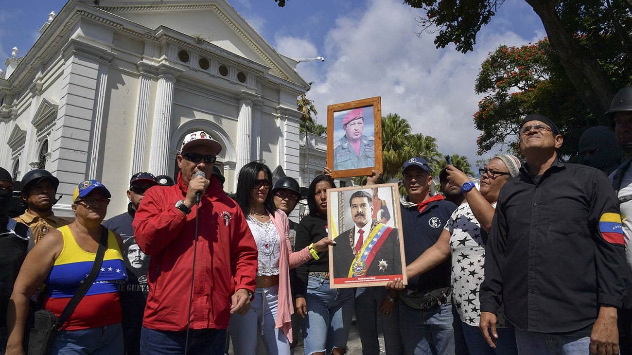 Venezuela dividida entre el presidente Nicolás Maduro y la opositora Asamblea Nacional. 