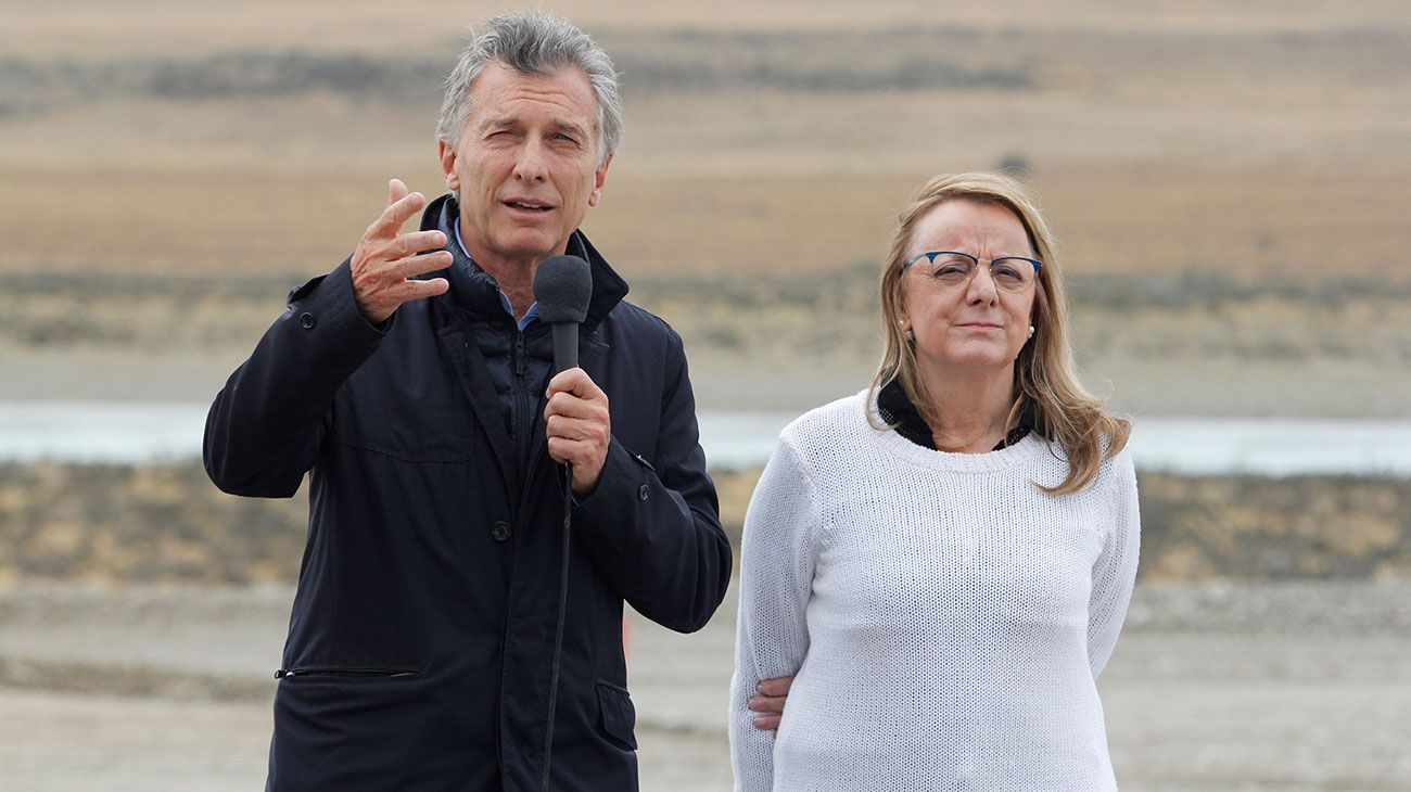 Santa Cruz: El presidente Macri recorrió las obras de la represa Cóndor Cliff con la gobernadora Alicia Kirchner.
