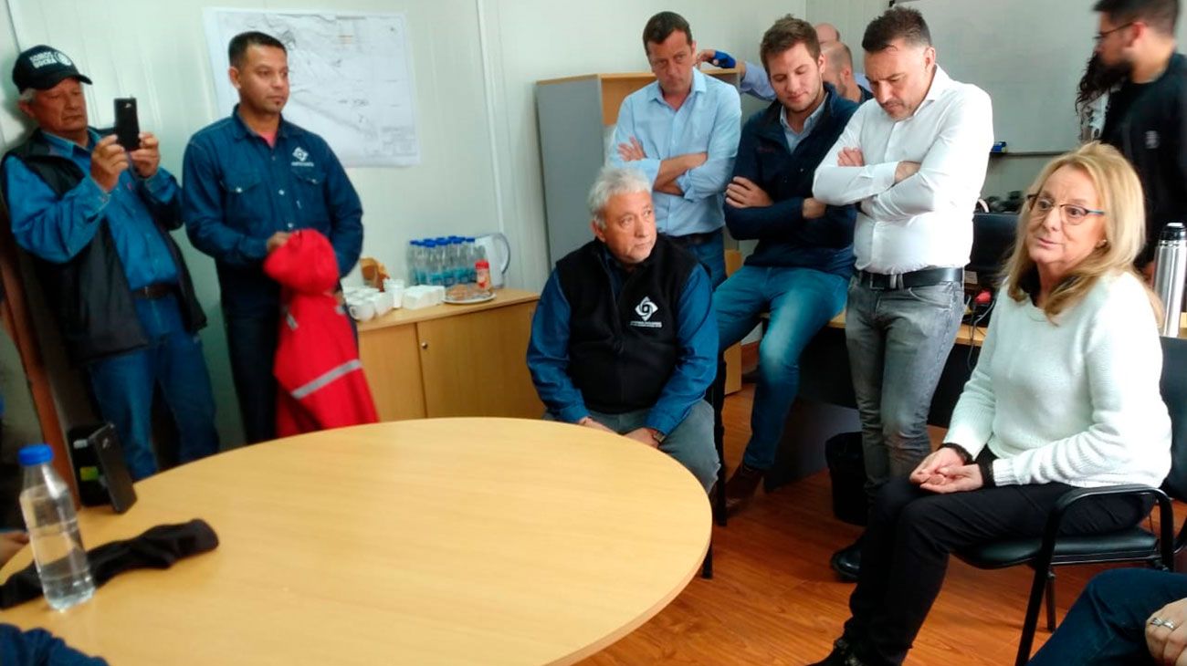 Se supo que Alicia Kirchner entregó una carpeta con varios pedidos puntuales para Macri.