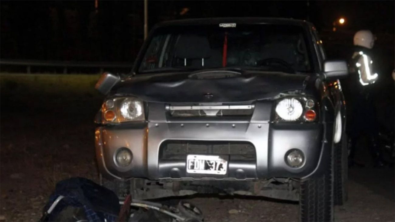 Un conductor borracho atropelló a una familia en Mendoza. Una nena y una joven de 21 años murieron a causa del impacto.
