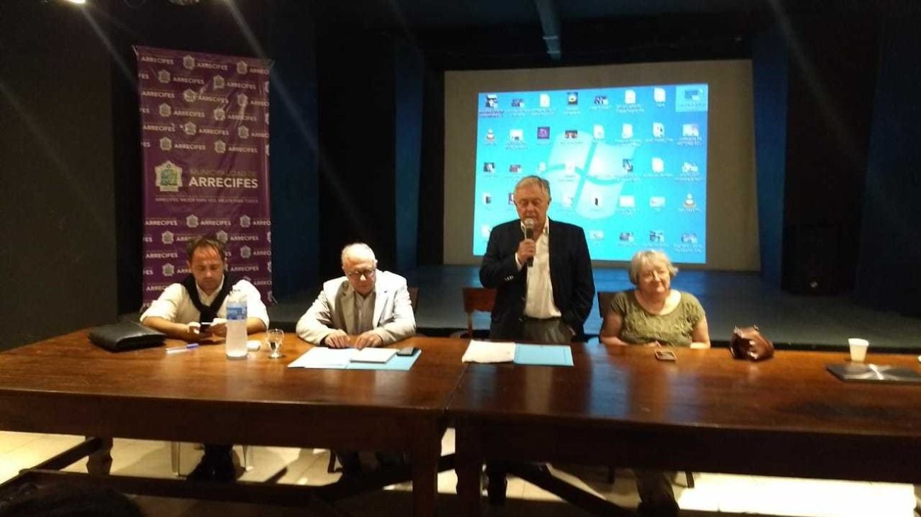 A la charla organizada por la La Dirección de Prevención de Adicciones y Promoción de Salud Mental del Ministerio de Salud bonaerense fue a sala llena.