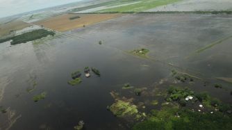 VILLA MINETTI. En la localidad santafesina cubierta por el agua cayeron 800 milímetros de precipitaciones desde el 21 de diciembre.
