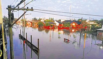 Villa Minetti. El pueblo de 7 mil habitantes quedó bajo el agua.