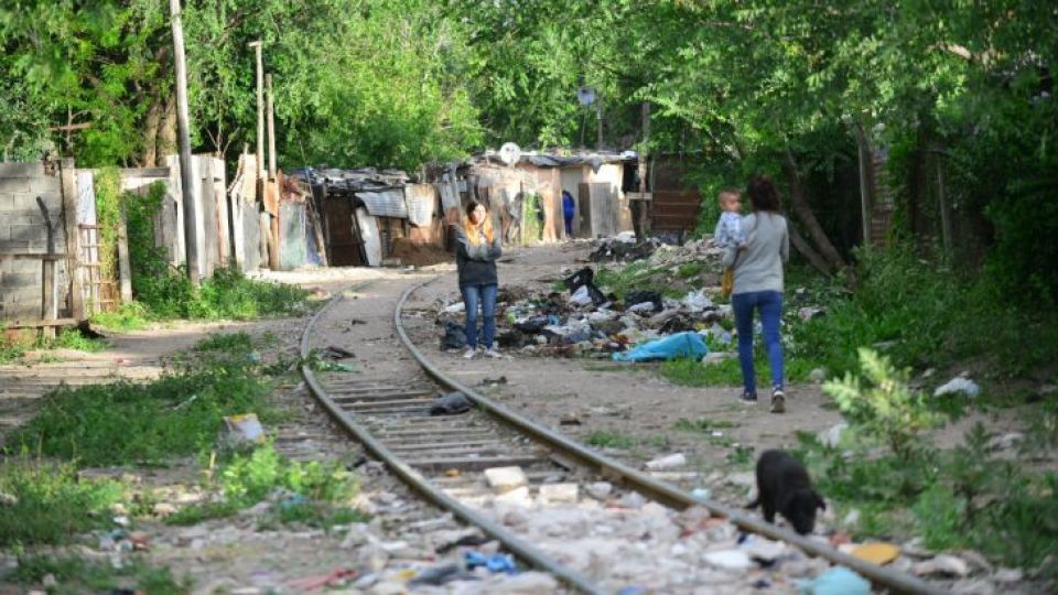 EL PEOR CRECIMIENTO. En tan solo 10 años la pobreza en Córdoba tuvo un fuerte aumento y la desocupación pasó del 5,80% al 9,10%