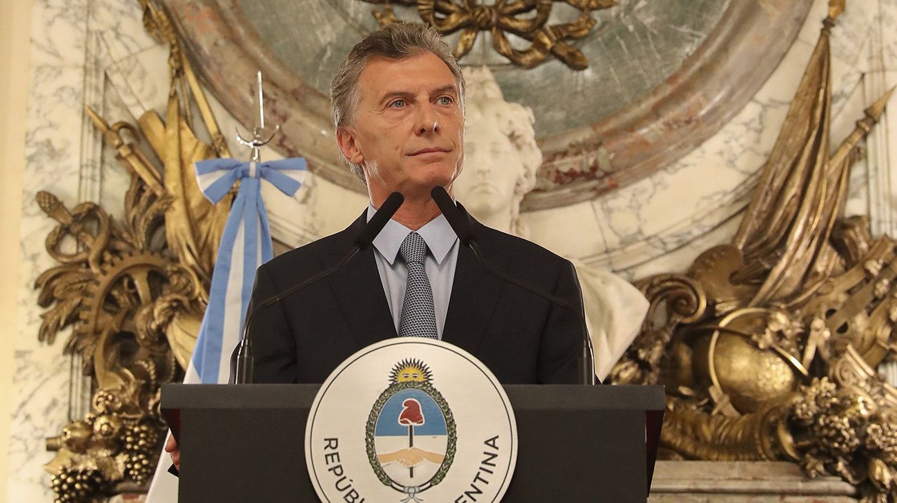 Macri firmó un DNU para que el Estado pueda recuperar los bienes de la corrupción y el narcotráfico, el anuncio fue en Casa Rosada.