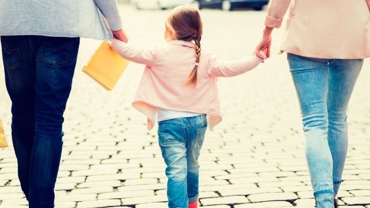 Cómo funciona el sistema de adopción en Argentina.