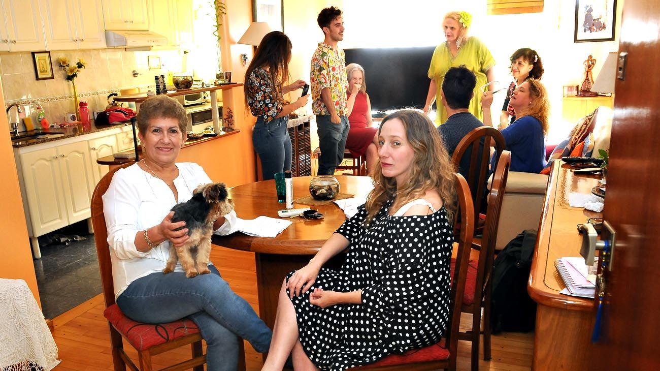 Vecinos participan del FIBA