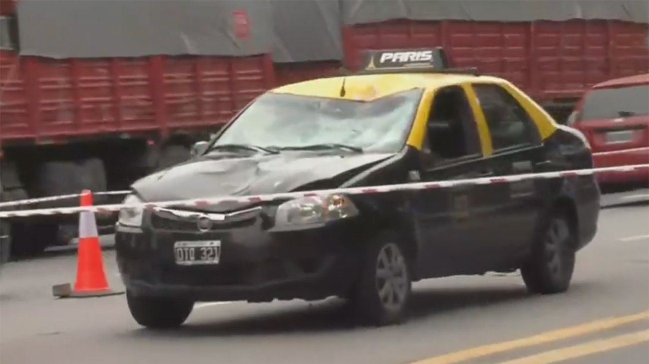 Un taxista atropelló y mató a una chica de 13 años frente a Aeroparque.