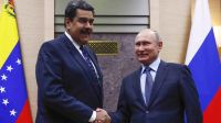 Maduro-putin-AFP