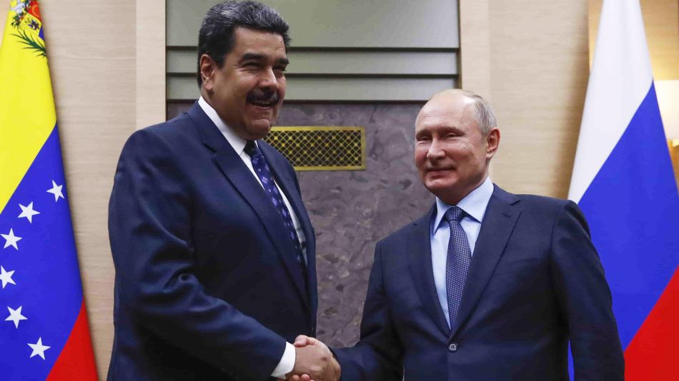 Maduro-putin-AFP