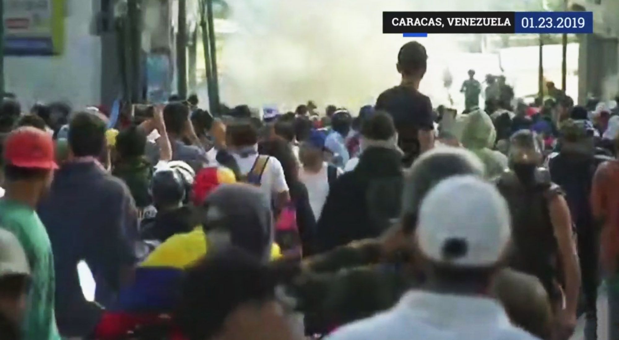 Venezuela: Juan Guaidó se autoproclama presidente interino y Trump lo reconoce, incidentes en las calles.